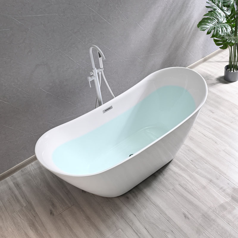 Gemakkelijk te repareren 1700 mm appartement hotel halvemaanvormige zuivere acryl vrijstaande badkuip met massief oppervlak